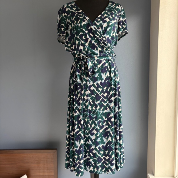 Eliza J Faux Wrap V-Neck Geometric Print Midi Dress - Office Siren - Picture 1 of 17